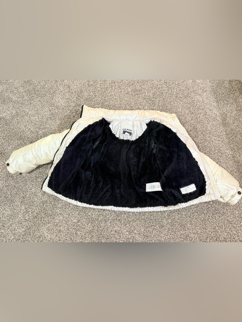 Girls Steve Madden White Puffer Jacket with Black Trim - Picture 7 of 10